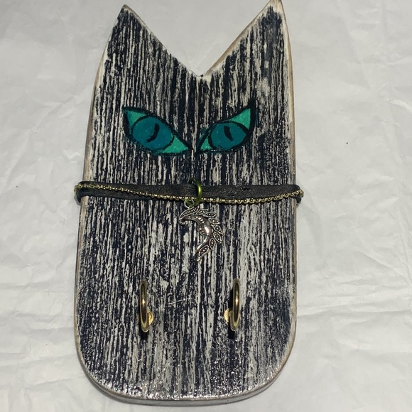 Hand Crafted Pallet Board Cat Design Key Holder - Picture 2 of 7